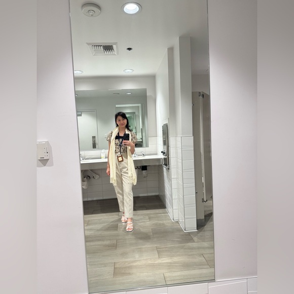 Meet your Posher, Alice - Picture 1 of 1